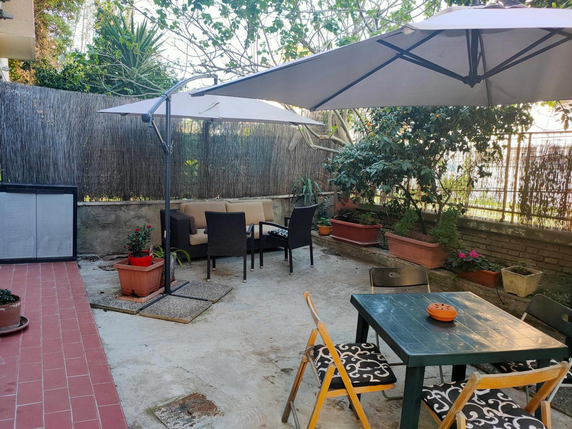 Bibbi's Garden Apartment *